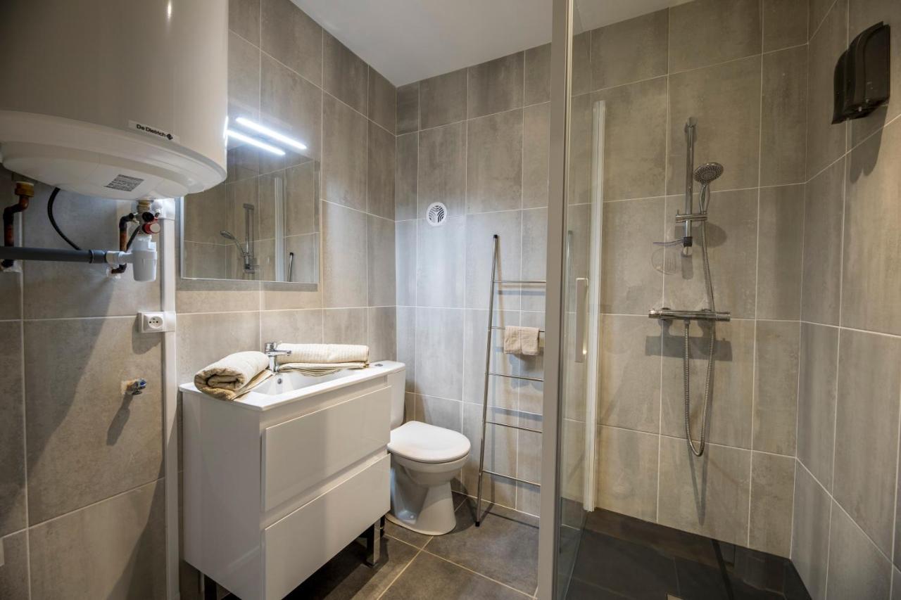 Quartier Du Chateau, Superbe Appartement Avec Parking Pau Exterior foto